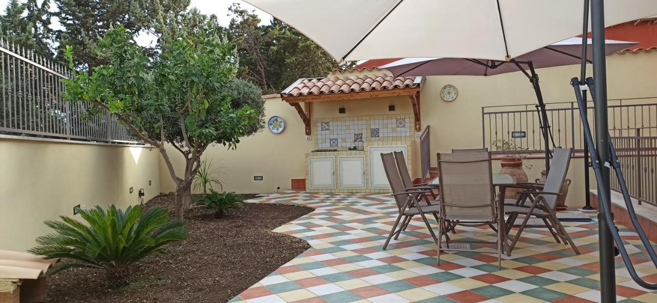 Casa Montalbano Apartment Porto Empedocle Ngoại thất bức ảnh