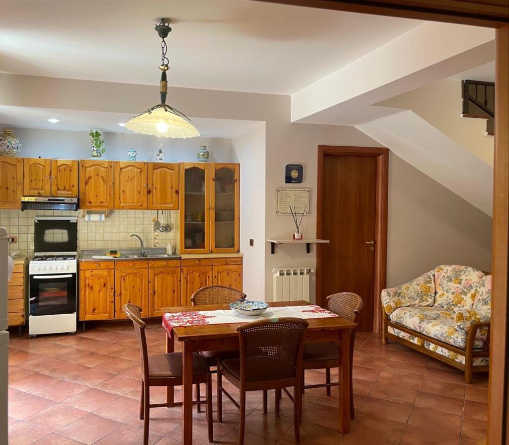 Casa Montalbano Apartment Porto Empedocle Ngoại thất bức ảnh